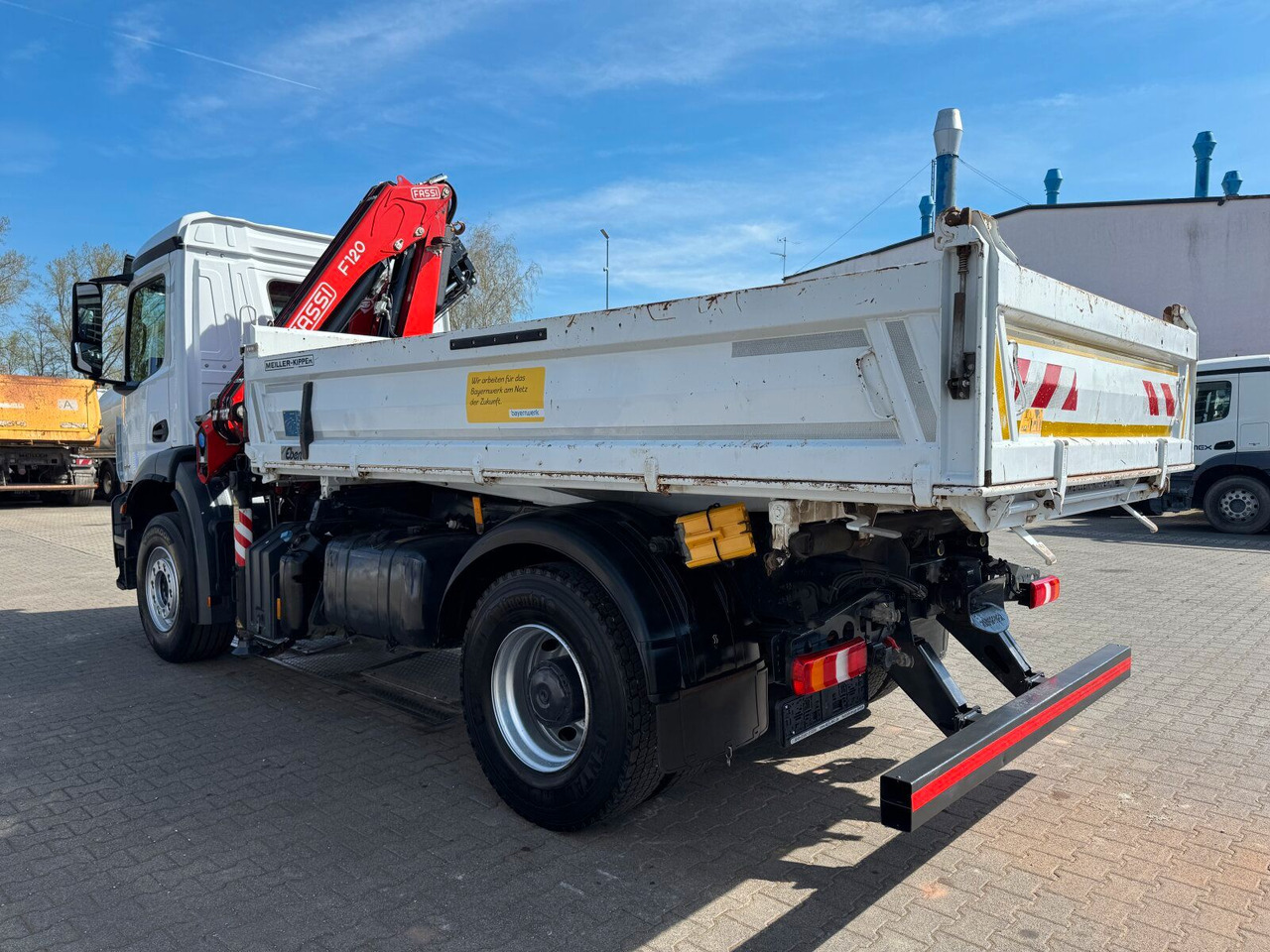 Mercedes-Benz AROCS 1832 4x2 Euro 6 Kipper Kran FASSI F120FB - Caminhão grua: foto 5 Mercedes-Benz AROCS 1832 4x2 Euro 6 Kipper Kran FASSI F120FB - Caminhão grua: foto 5