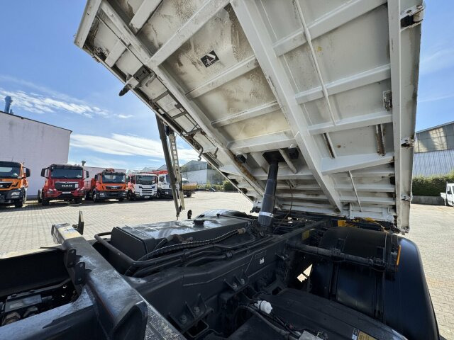 Mercedes-Benz AROCS 1832 4x2 Euro 6 Kipper Kran FASSI F120FB - Caminhão basculante, Caminhão grua: foto 3 Mercedes-Benz AROCS 1832 4x2 Euro 6 Kipper Kran FASSI F120FB - Caminhão basculante, Caminhão grua: foto 3