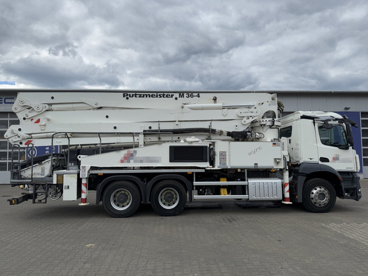 Mercedes-Benz AROCS 2840 6x4 Betonp. Putzmeister BSF36-4.16HLS - Autobomba de betão: foto 3 Mercedes-Benz AROCS 2840 6x4 Betonp. Putzmeister BSF36-4.16HLS - Autobomba de betão: foto 3