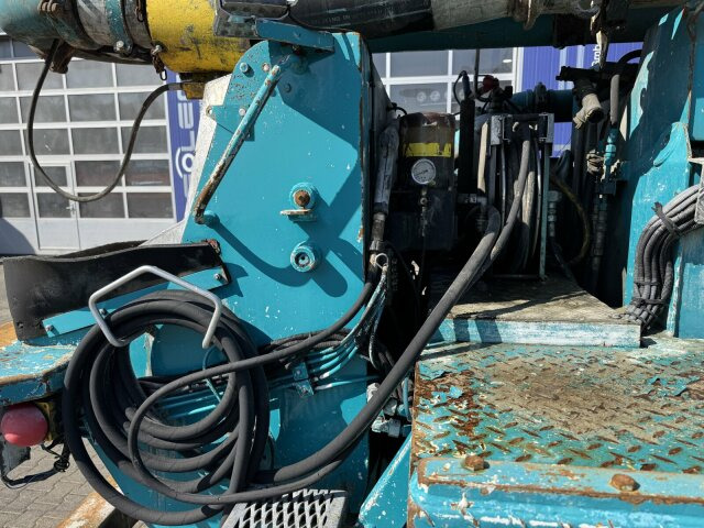 Mercedes-Benz AROCS 2844 6x4 Euro 6 Betonpumpe SERMAC 5Z33 - Autobomba de betão: foto 3 Mercedes-Benz AROCS 2844 6x4 Euro 6 Betonpumpe SERMAC 5Z33 - Autobomba de betão: foto 3