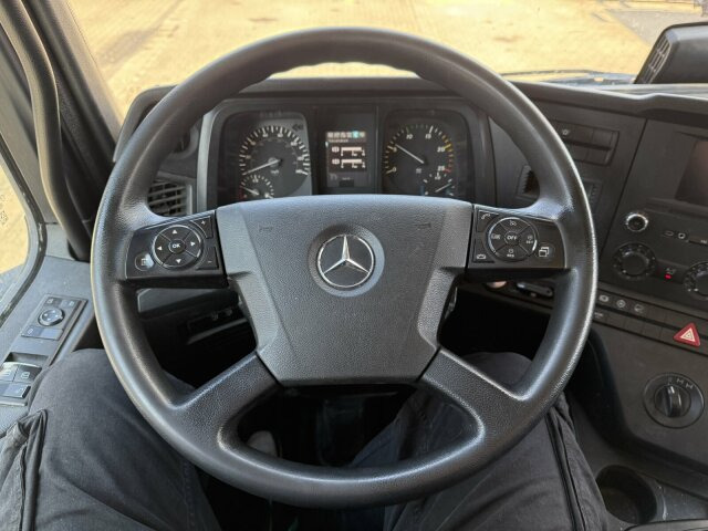 Autobetoneira com bomba Mercedes-Benz AROCS 5051 10x6 Euro 6 Betonpumpe SERMAC 6RZ56: foto 15 Autobetoneira com bomba Mercedes-Benz AROCS 5051 10x6 Euro 6 Betonpumpe SERMAC 6RZ56: foto 15