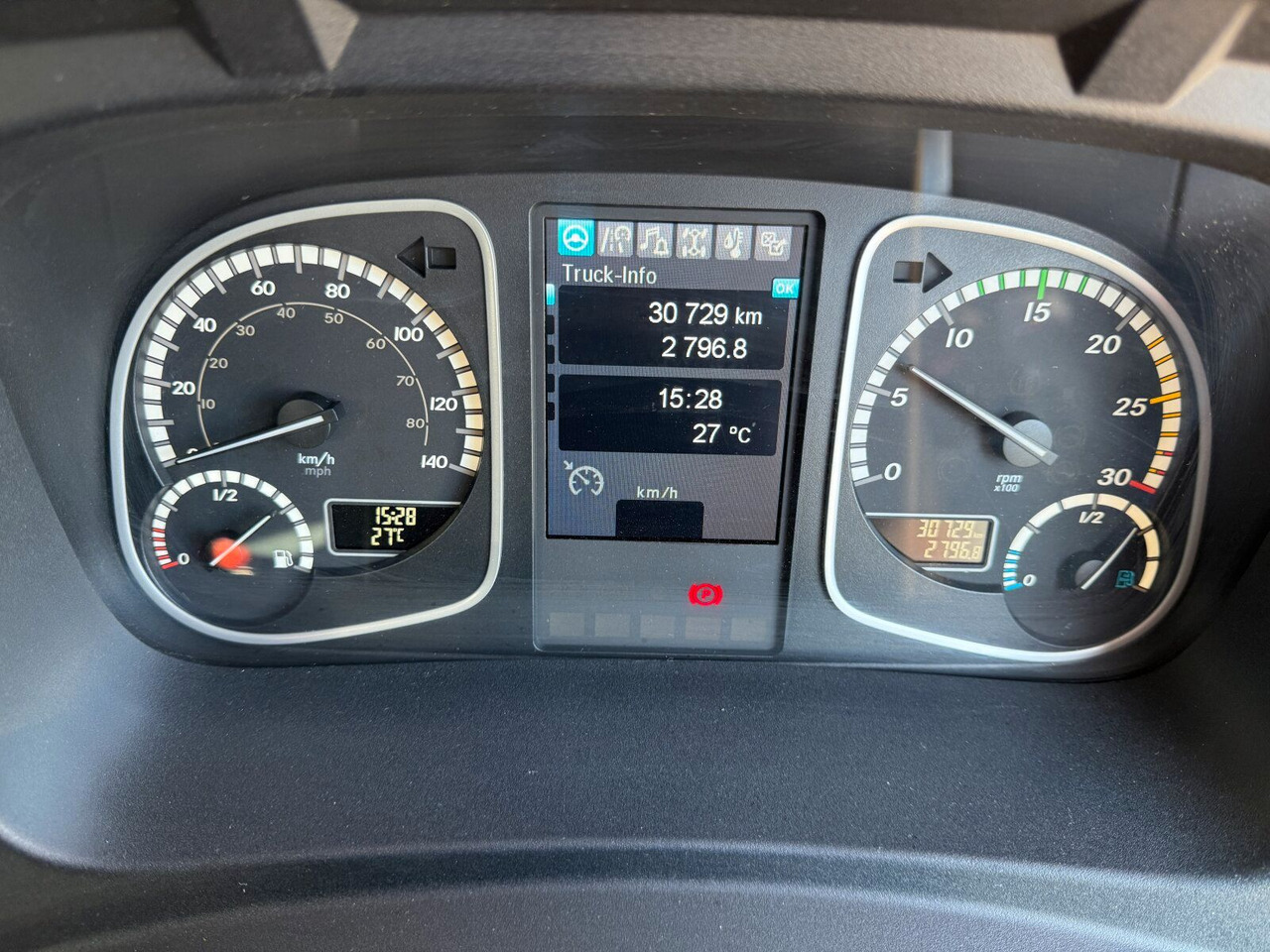 Varredora urbana Mercedes-Benz ATEGO 1323 4x2 Kehrmaschine FAUN Viajet 6R/H: foto 16
