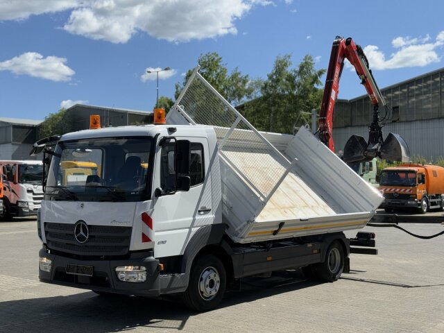 Mercedes-Benz ATEGO 818 4x2 Euro 6 Kipper Kran FASSI F65B.0.22 - Furgão basculante: foto 4 Mercedes-Benz ATEGO 818 4x2 Euro 6 Kipper Kran FASSI F65B.0.22 - Furgão basculante: foto 4