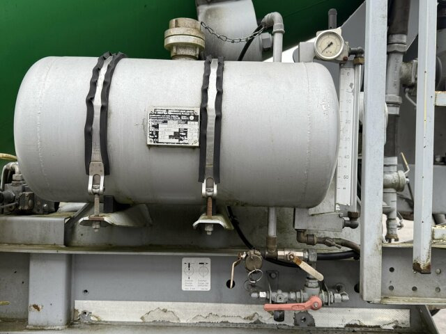 Müller-Mitteltal Liebherr Betonmischer Concrete Auflieger 10 m³ - Semireboque: foto 5 Müller-Mitteltal Liebherr Betonmischer Concrete Auflieger 10 m³ - Semireboque: foto 5