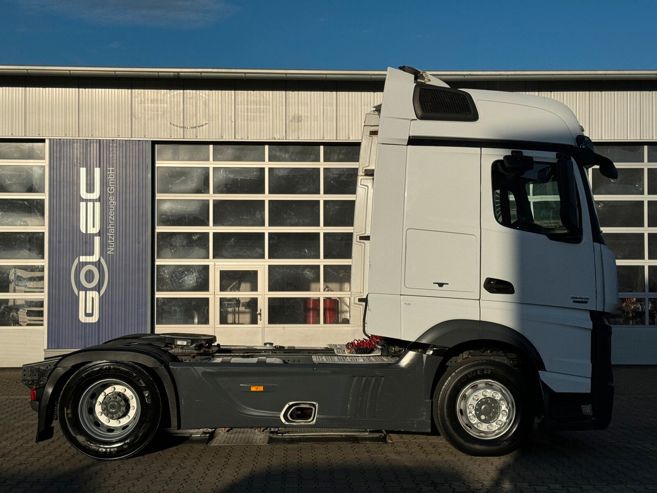 Mercedes-Benz Actros 1845 SZM 4x2 Streamspace *Retarder - Tractor: foto 3 Mercedes-Benz Actros 1845 SZM 4x2 Streamspace *Retarder - Tractor: foto 3