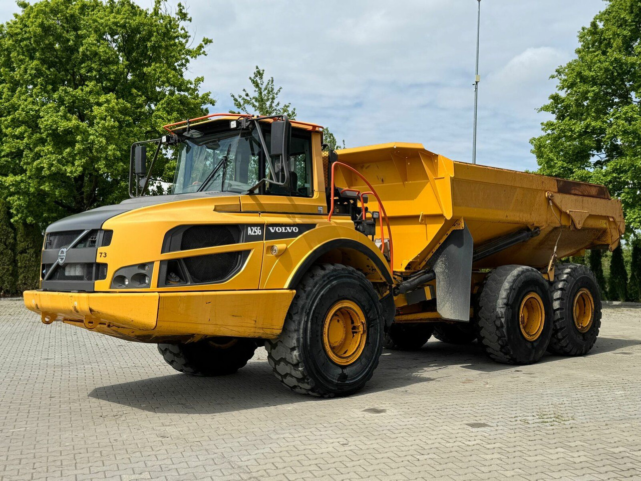 Volvo A25G Dumper 22,5 Ton 11.361 Stunden Volvo A25G Dumper 22,5 Ton 11.361 Stunden - Caminhão articulado: foto 2 Volvo A25G Dumper 22,5 Ton 11.361 Stunden Volvo A25G Dumper 22,5 Ton 11.361 Stunden - Caminhão articulado: foto 2