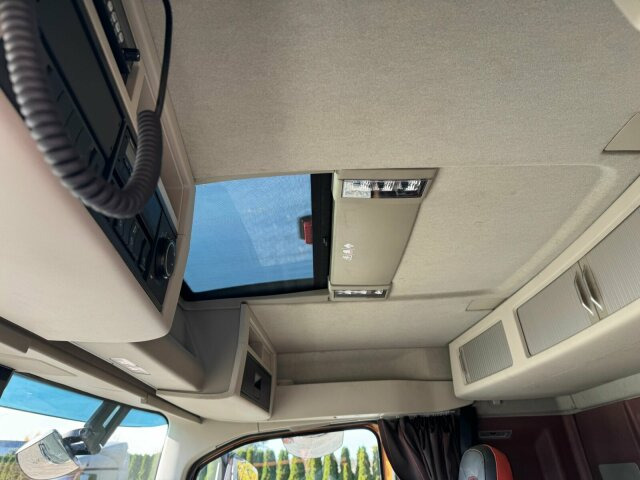 Volvo FH16 750 8X4 Holztransport Alukar TOP! - Caminhão florestal: foto 4 Volvo FH16 750 8X4 Holztransport Alukar TOP! - Caminhão florestal: foto 4