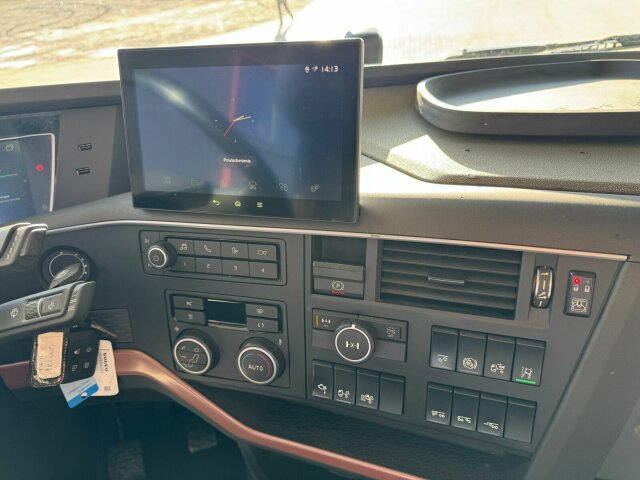 Volvo FH16 750 8X4 Holztransport Alukar TOP! - Caminhão florestal: foto 2 Volvo FH16 750 8X4 Holztransport Alukar TOP! - Caminhão florestal: foto 2