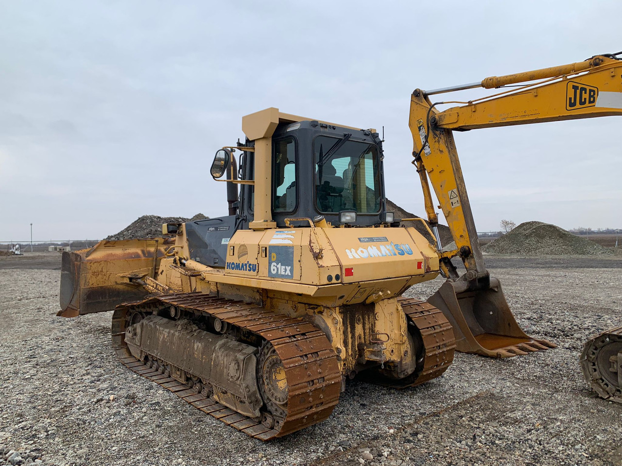 Locação de KOMATSU D61EX-15 KOMATSU D61EX-15: foto 6