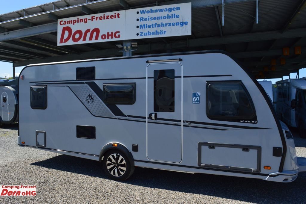 Knaus Südwind 580 QS 60 YEARS Kühlschrank 177l - Caravana: foto 1 Knaus Südwind 580 QS 60 YEARS Kühlschrank 177l - Caravana: foto 1