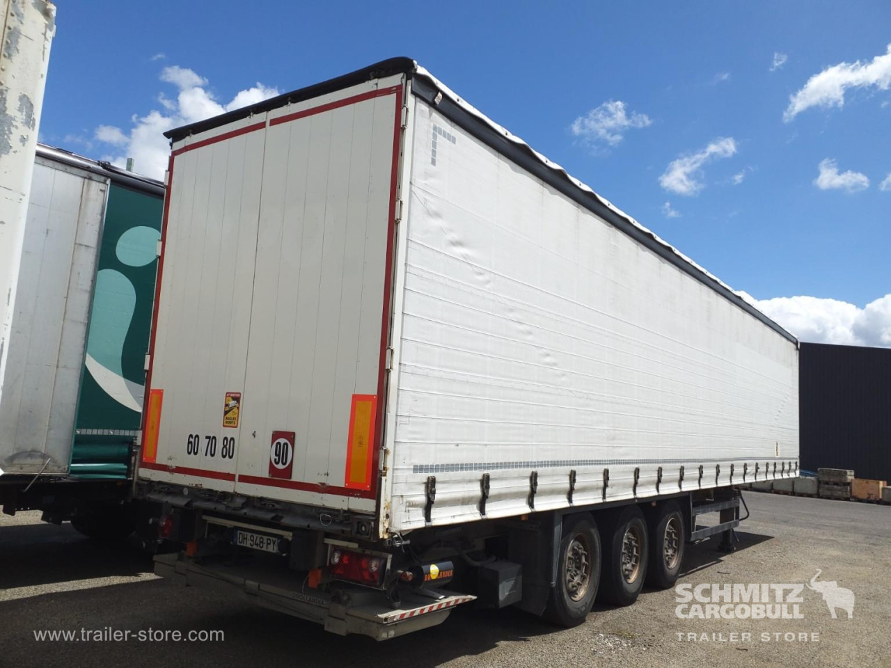 SCHMITZ Curtainsider Standard Taillift - Semi-reboque de lona: foto 4 SCHMITZ Curtainsider Standard Taillift - Semi-reboque de lona: foto 4