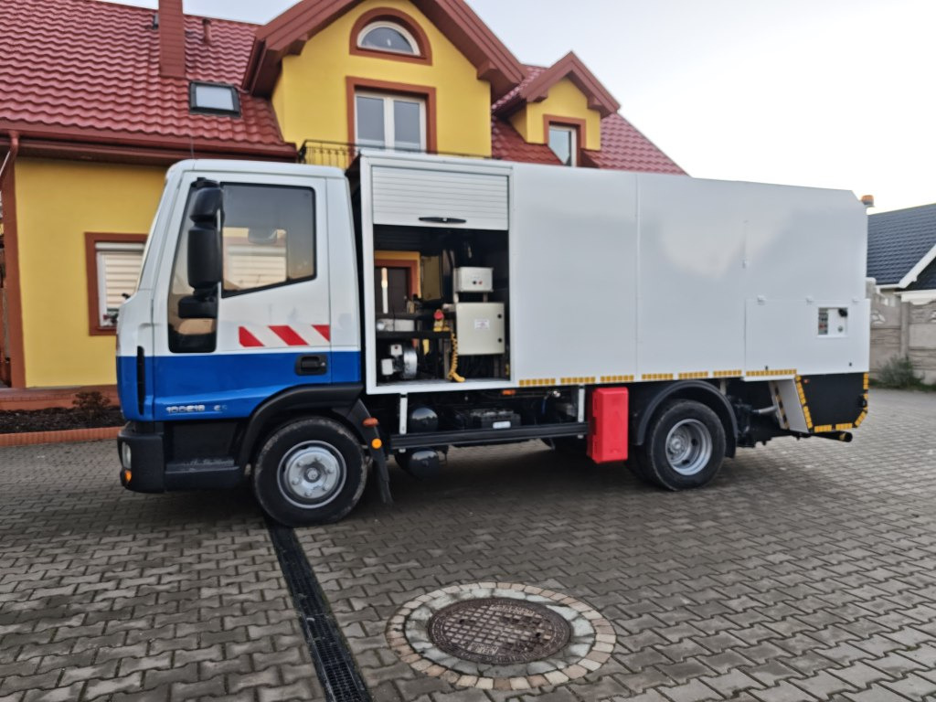 IVECO Eurocargo + IRIDE BIN WASHER CLEANER RHodέla Containerreiniger - Caminhão de lixo: foto 4 IVECO Eurocargo + IRIDE BIN WASHER CLEANER RHodέla Containerreiniger - Caminhão de lixo: foto 4