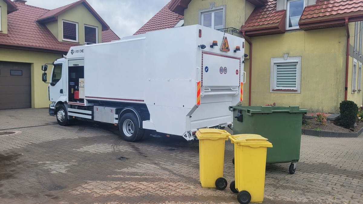 Renault Midlum CONTAINER WEASHER LAVACASSONETTI MYJKA - Caminhão de lixo: foto 2 Renault Midlum CONTAINER WEASHER LAVACASSONETTI MYJKA - Caminhão de lixo: foto 2