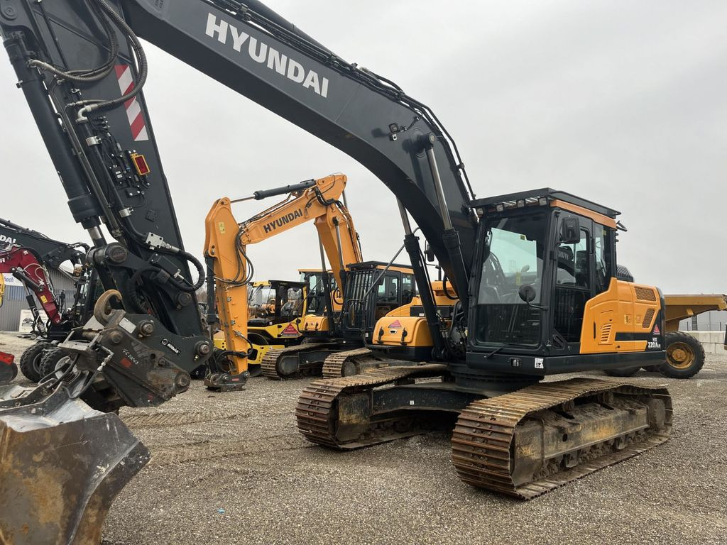 Hyundai HX220AL Hyundai HX220AL - Escavadora de rastos: foto 1 Hyundai HX220AL Hyundai HX220AL - Escavadora de rastos: foto 1