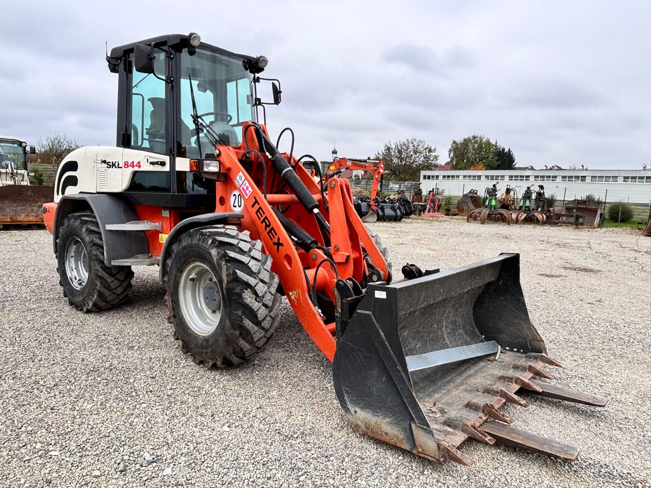 TEREX TL 100 - Carregadeira de rodas: foto 2 TEREX TL 100 - Carregadeira de rodas: foto 2