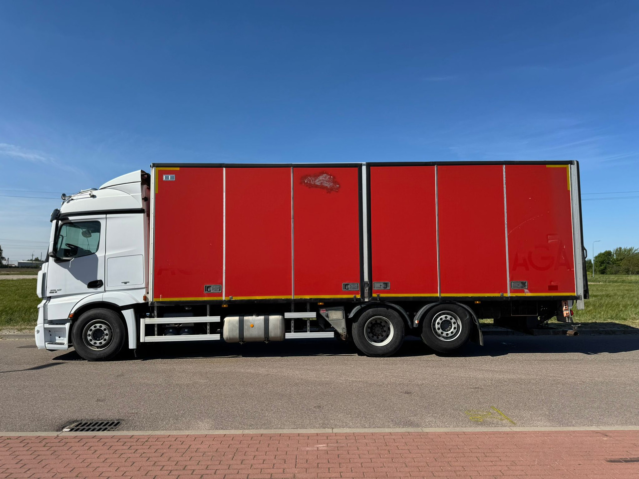MERCEDES-BENZ ACTROS 2542 - Caminhão furgão: foto 5 MERCEDES-BENZ ACTROS 2542 - Caminhão furgão: foto 5