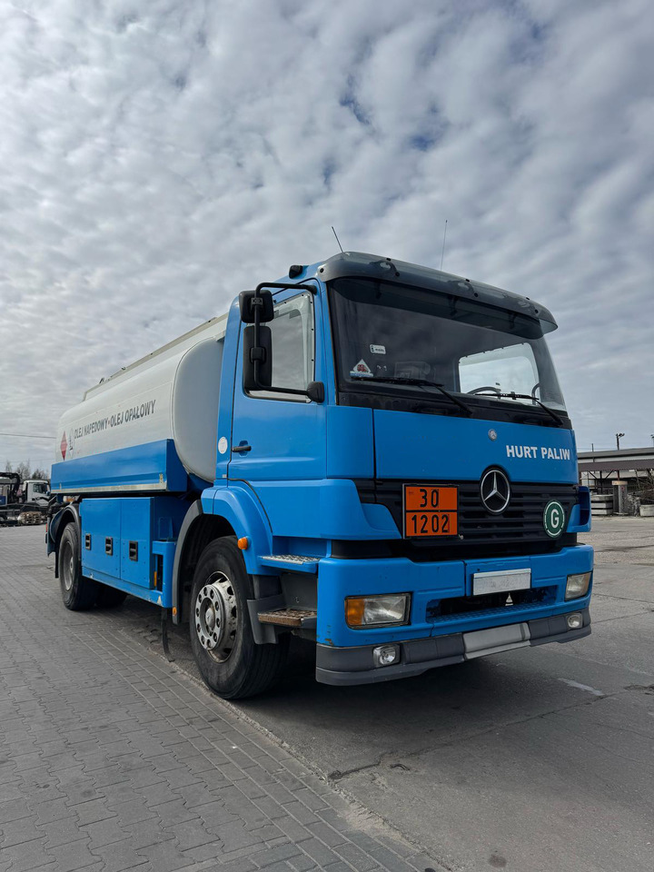 MERCEDES-BENZ Atego 1828 - Caminhão tanque: foto 1 MERCEDES-BENZ Atego 1828 - Caminhão tanque: foto 1