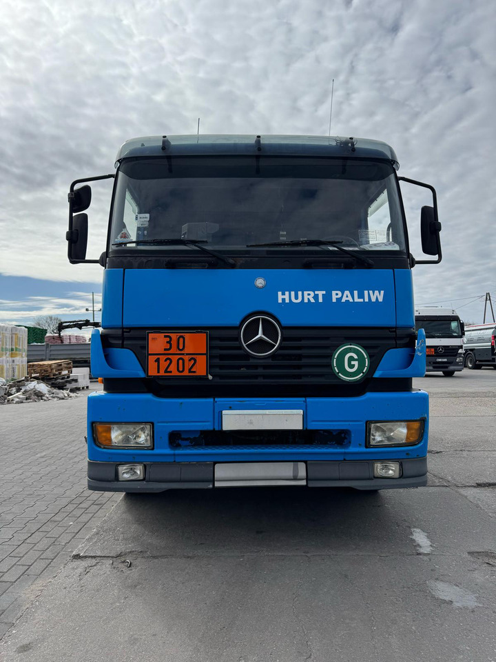 MERCEDES-BENZ Atego 1828 - Caminhão tanque: foto 2 MERCEDES-BENZ Atego 1828 - Caminhão tanque: foto 2