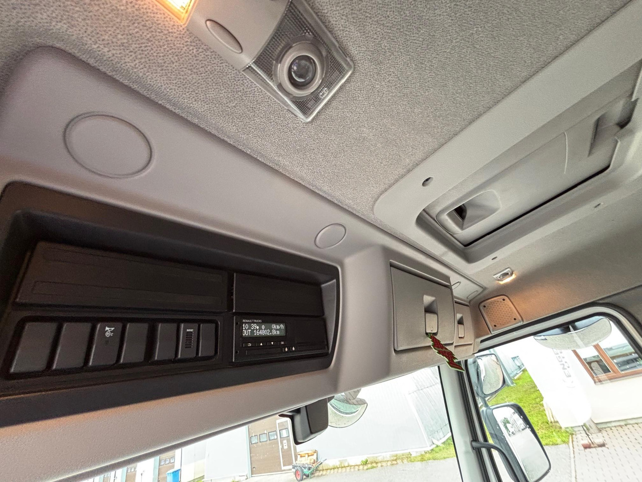 Caminhão furgão RENAULT D WIDE 320: foto 15