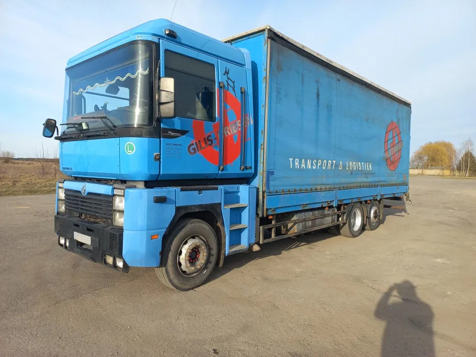 RENAULT Magnum 440 - Caminhão com lona: foto 3 RENAULT Magnum 440 - Caminhão com lona: foto 3