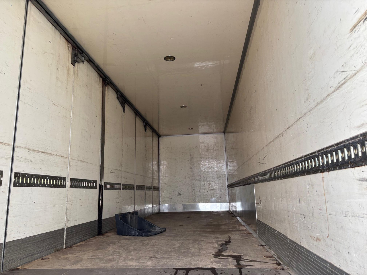 Caminhão furgão SCANIA G340: foto 9