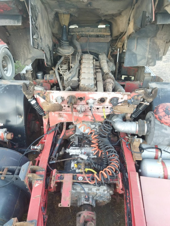 Tractor MAN 26.414: foto 11