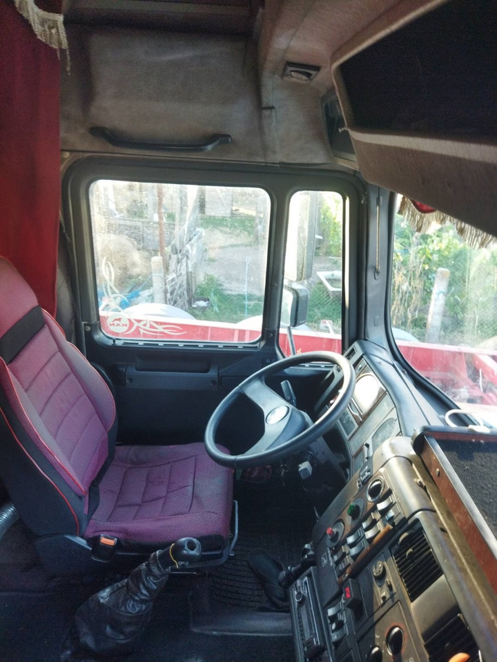 Tractor MAN 26.414: foto 15