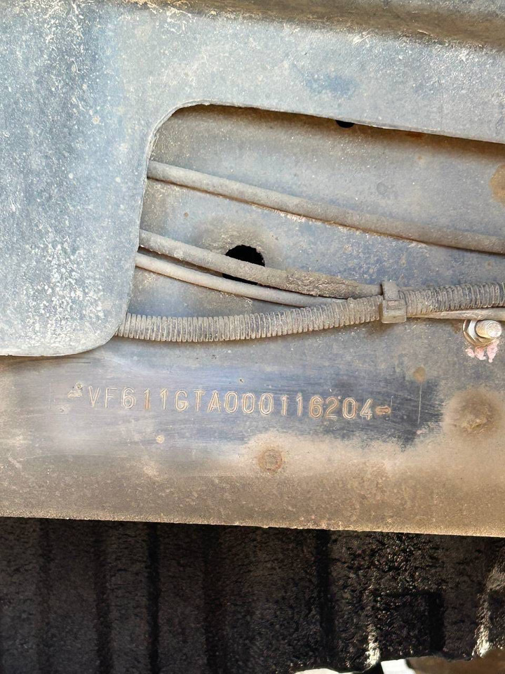 Tractor RENAULT Magnum 440: foto 17