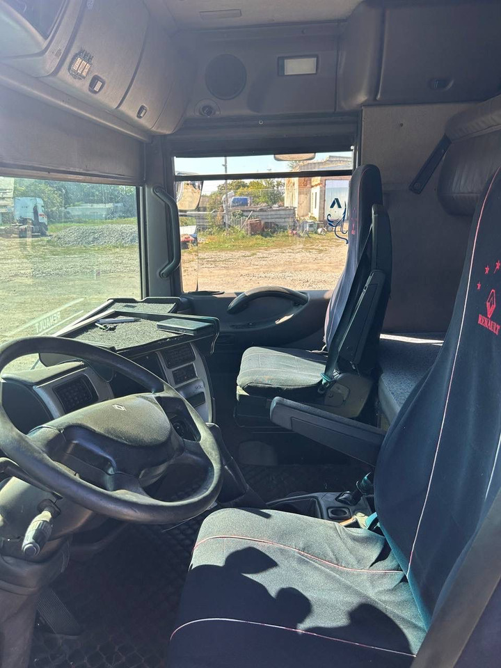 Tractor RENAULT Magnum 440: foto 12