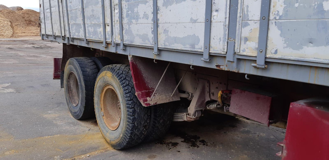 VOLVO FL10 - Caminhão basculante: foto 5 VOLVO FL10 - Caminhão basculante: foto 5