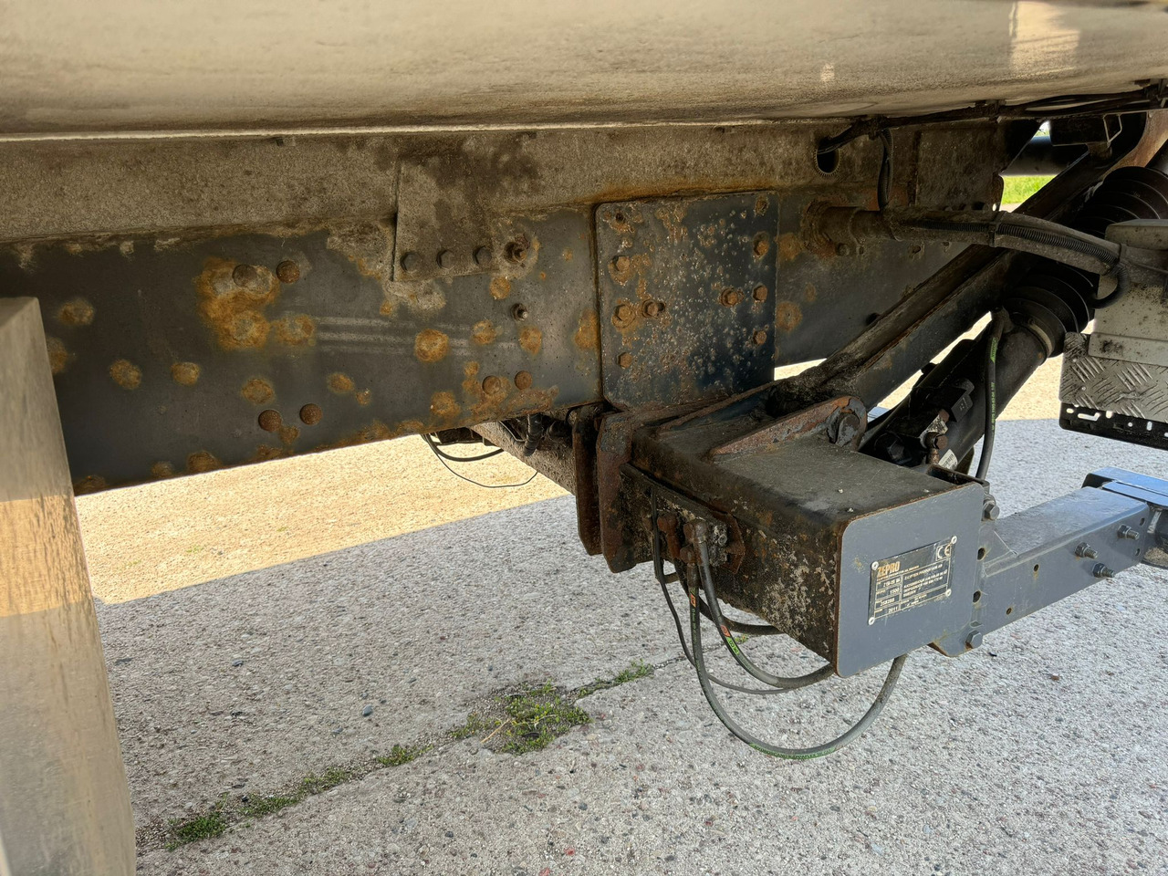 Caminhão frigorífico VOLVO FM330: foto 26