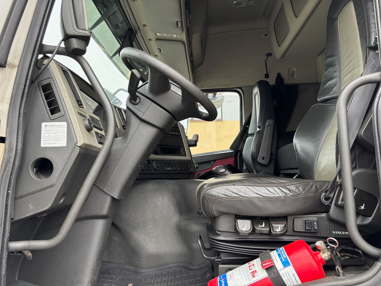 Caminhão frigorífico VOLVO FM500: foto 10