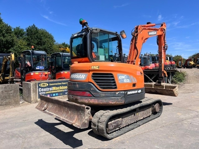 Doosan DX 63-3 - Mini escavadeira: foto 2 Doosan DX 63-3 - Mini escavadeira: foto 2