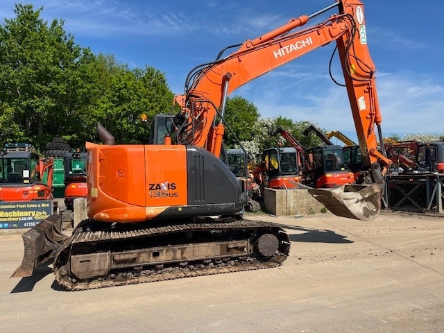 Hitachi ZX 135 US 5-B - Escavadora de rastos: foto 1 Hitachi ZX 135 US 5-B - Escavadora de rastos: foto 1