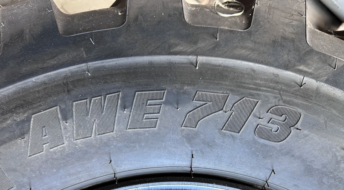 Apollo 10.00 - 20 Apollo Kompletträder - Complet tires - Pneu de Escavadeira de rodas: foto 4 Apollo 10.00 - 20 Apollo Kompletträder - Complet tires - Pneu de Escavadeira de rodas: foto 4
