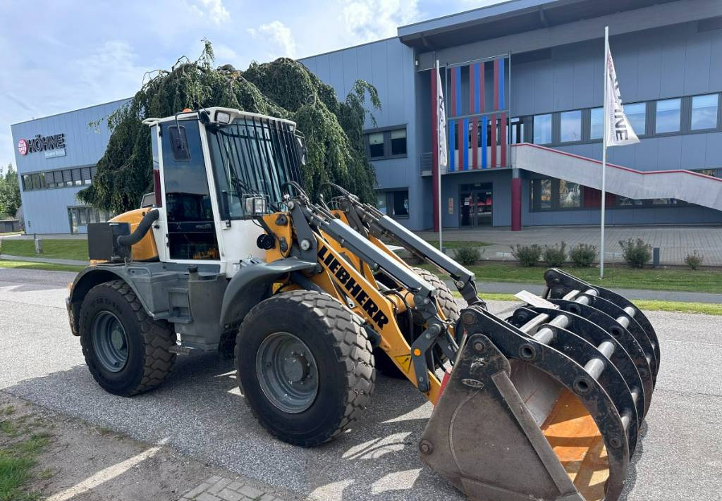 Liebherr L 514 Stereo +30 Kmh Klima 3er Kreis Greifschaufel - Carregadeira de rodas: foto 4 Liebherr L 514 Stereo +30 Kmh Klima 3er Kreis Greifschaufel - Carregadeira de rodas: foto 4