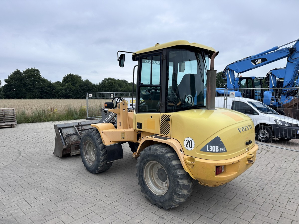 VOLVO L 30 B PRO 3er Kreis Klappschaufel+Palettengabel - Carregadeira de rodas: foto 5 VOLVO L 30 B PRO 3er Kreis Klappschaufel+Palettengabel - Carregadeira de rodas: foto 5