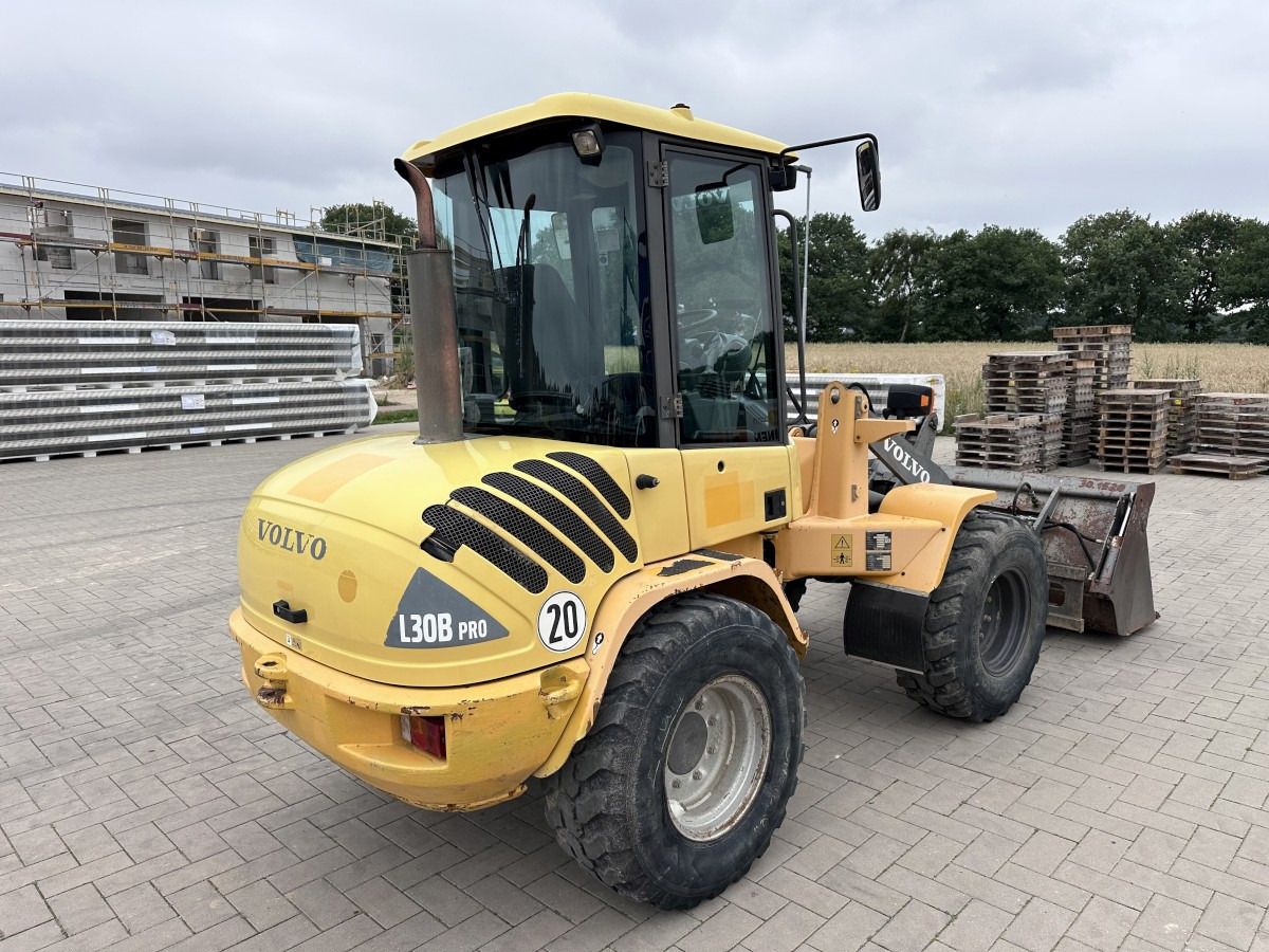Carregadeira de rodas VOLVO L 30 B PRO 3er Kreis Klappschaufel+Palettengabel: foto 6