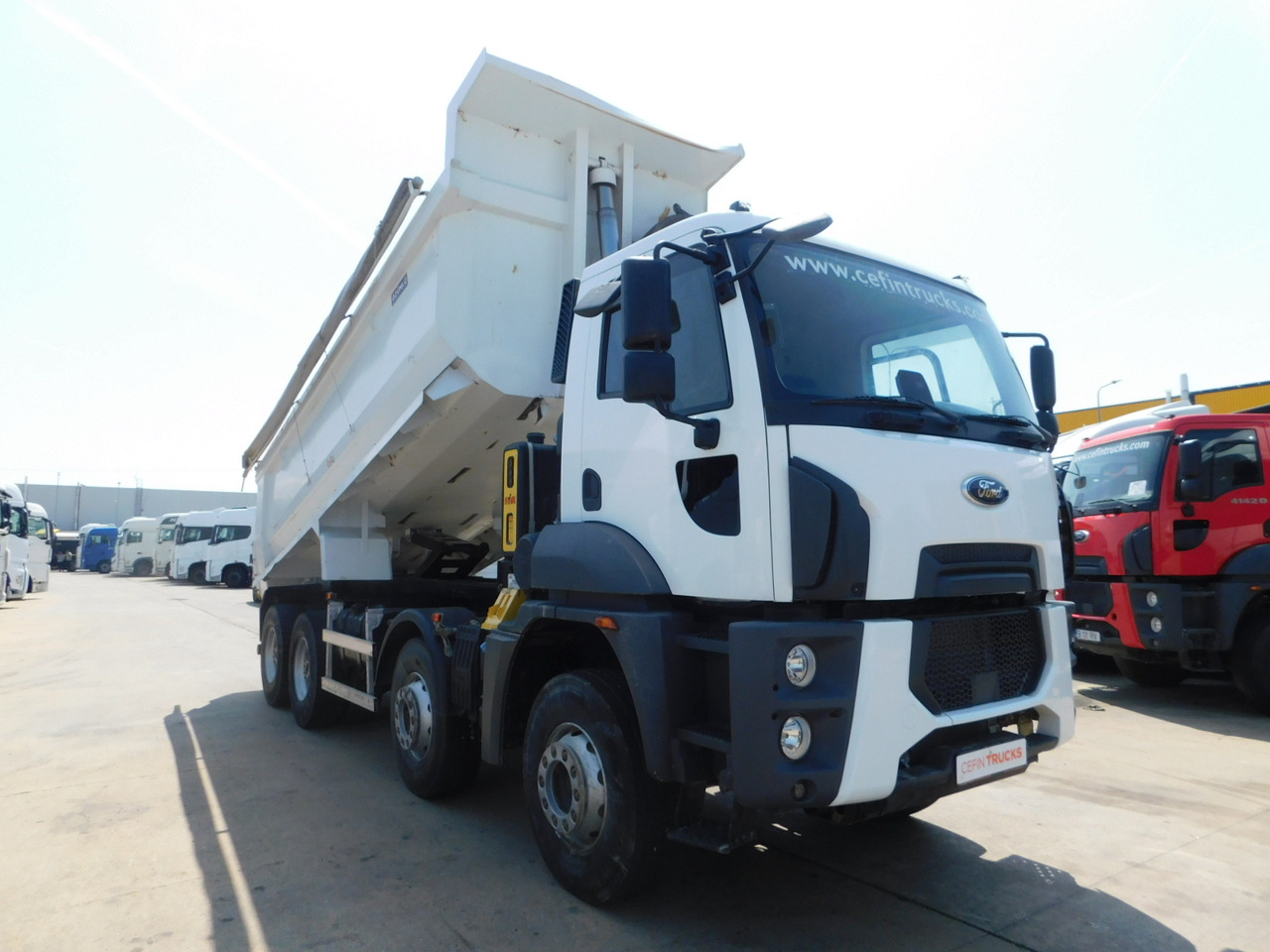 Ford 4142d 8x4 dcab e6 16s2230 ecotorq - Caminhão basculante: foto 2 Ford 4142d 8x4 dcab e6 16s2230 ecotorq - Caminhão basculante: foto 2