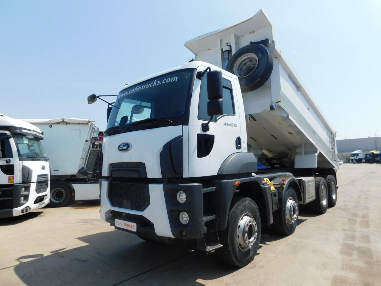 Ford 4142d 8x4 dcab e6 16s2230 ecotorq - Caminhão basculante: foto 1 Ford 4142d 8x4 dcab e6 16s2230 ecotorq - Caminhão basculante: foto 1