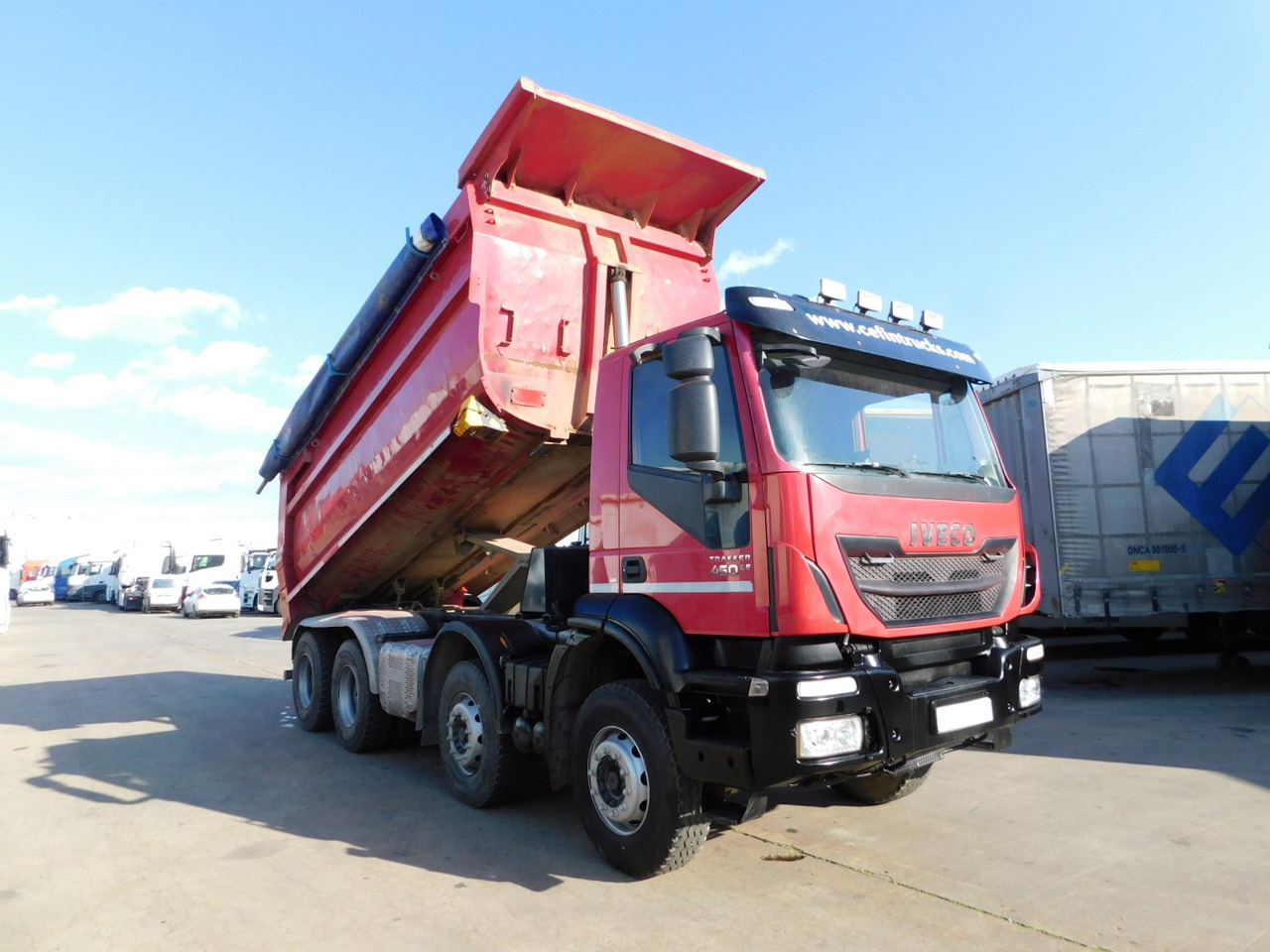 Iveco Trakker 450 - Caminhão basculante: foto 2 Iveco Trakker 450 - Caminhão basculante: foto 2