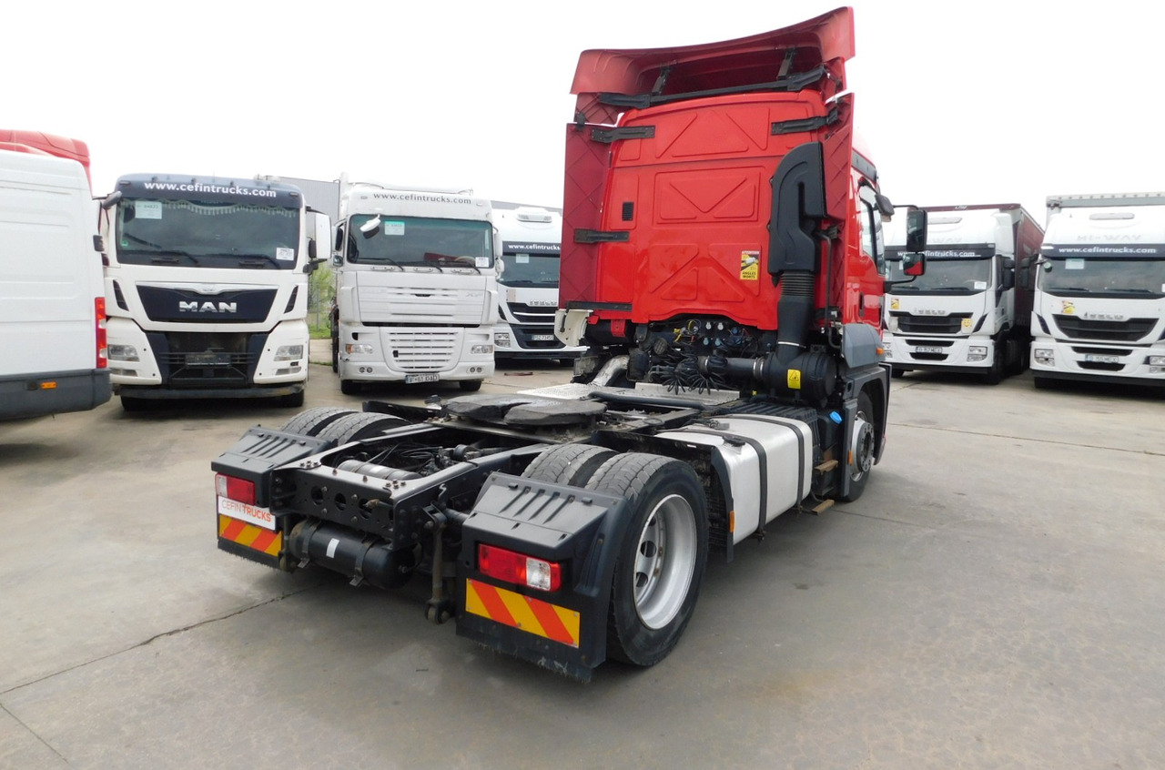 Ford 1848t 4x2 scab e6 12tx2620 - Tractor: foto 3 Ford 1848t 4x2 scab e6 12tx2620 - Tractor: foto 3