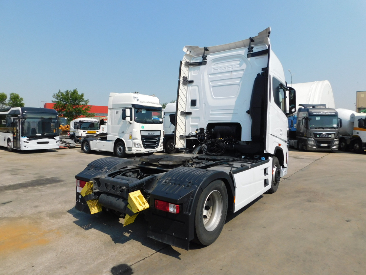 Ford F max 4x2 scab e6 12tx2620 - Tractor: foto 3 Ford F max 4x2 scab e6 12tx2620 - Tractor: foto 3