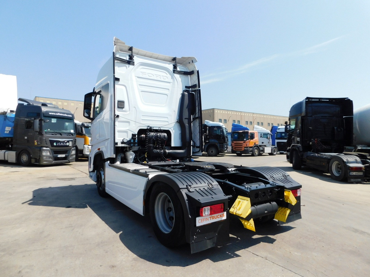 Ford F max 4x2 scab e6 12tx2620 ecotorq - Tractor: foto 4 Ford F max 4x2 scab e6 12tx2620 ecotorq - Tractor: foto 4