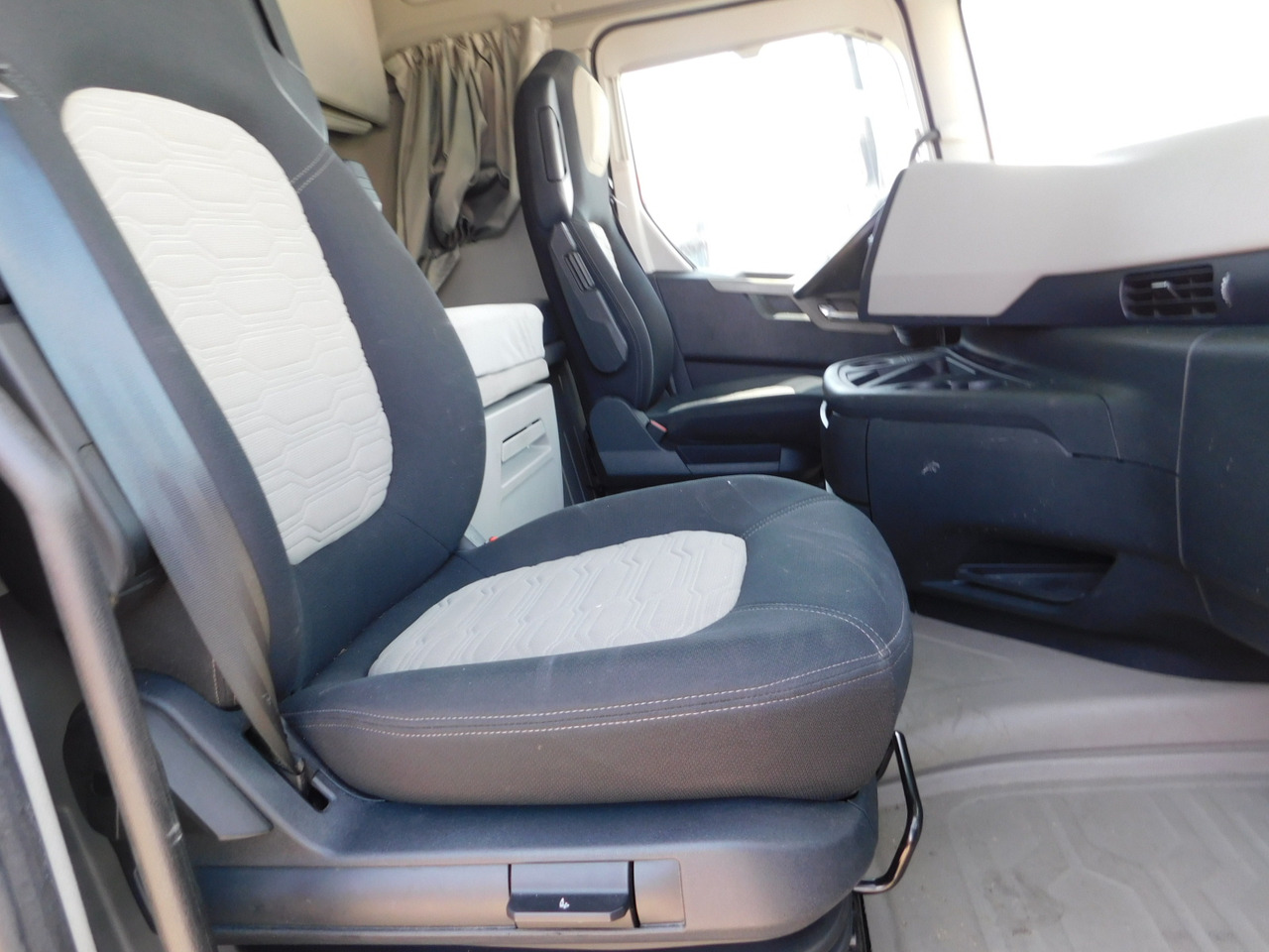 Ford F max chk1 - Tractor: foto 5 Ford F max chk1 - Tractor: foto 5