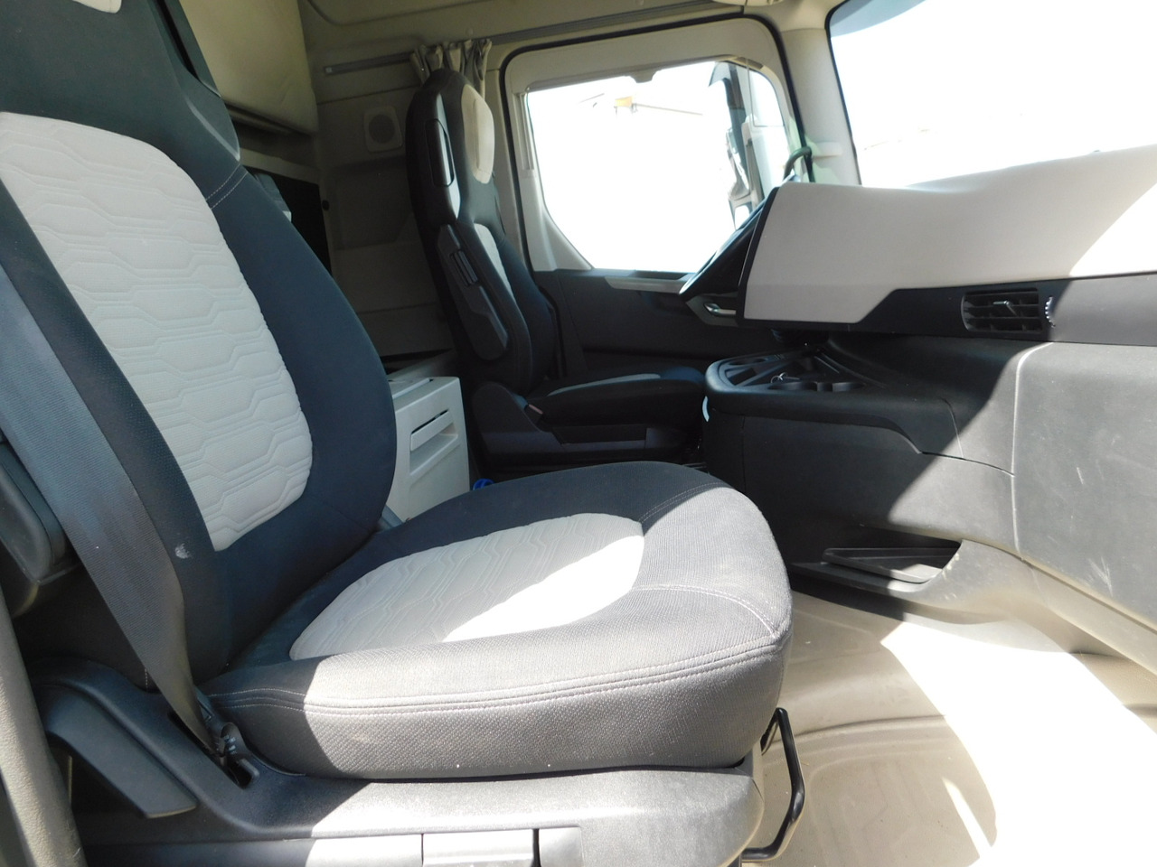 Ford F max chk1 - Tractor: foto 5 Ford F max chk1 - Tractor: foto 5
