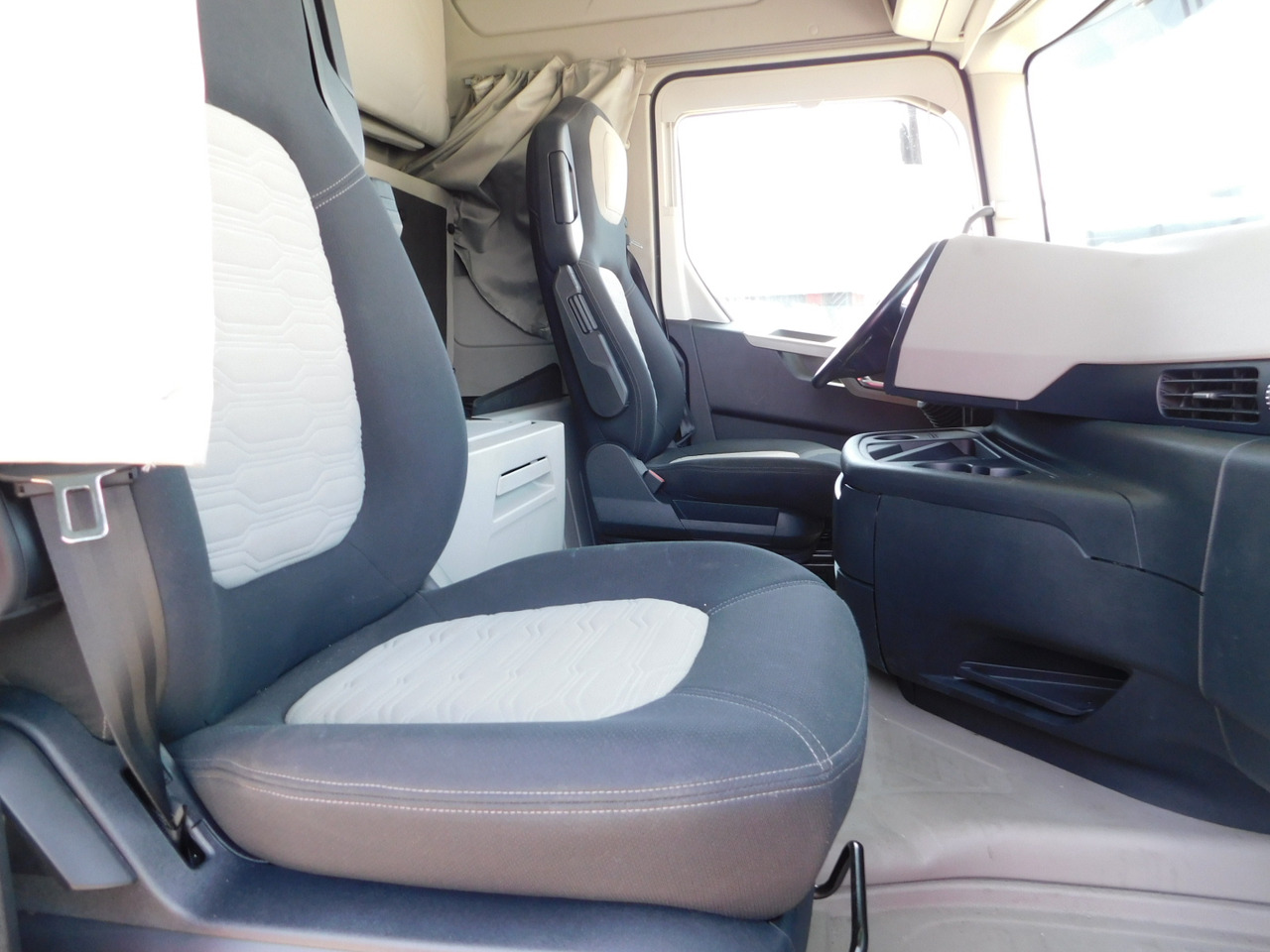 Ford F max chk1 - Tractor: foto 5 Ford F max chk1 - Tractor: foto 5