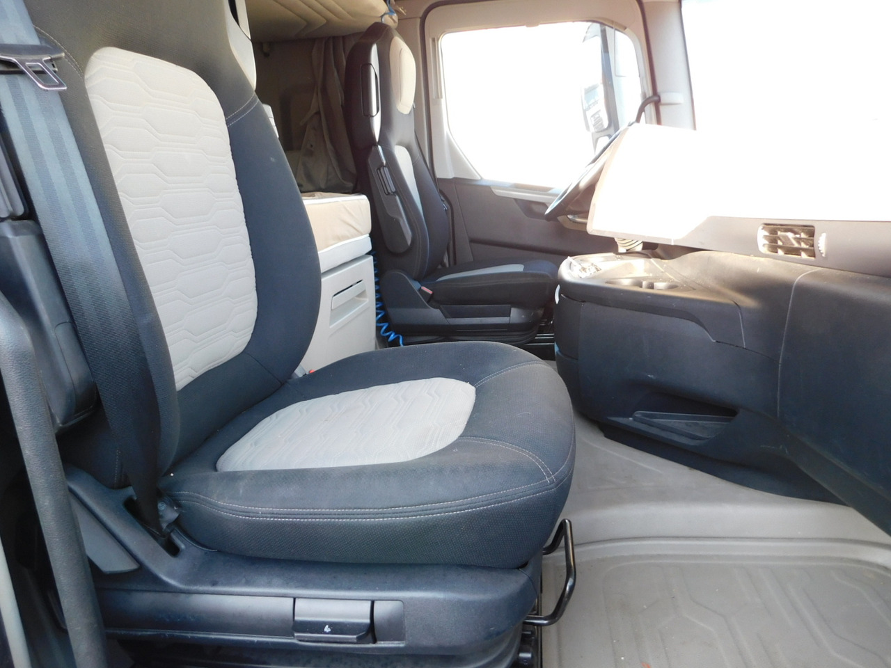 Ford F max ll 4x2 scab e6 12tx2620 - Tractor: foto 5 Ford F max ll 4x2 scab e6 12tx2620 - Tractor: foto 5