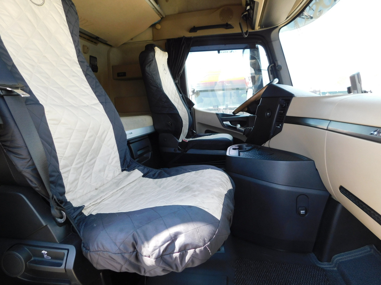 Mercedes Actros - Tractor: foto 5 Mercedes Actros - Tractor: foto 5