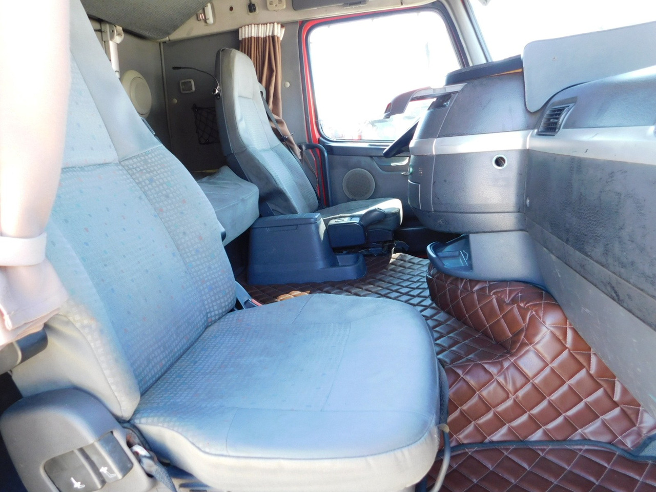 Volvo Fh 12 420 fh42 tb - Tractor: foto 5 Volvo Fh 12 420 fh42 tb - Tractor: foto 5